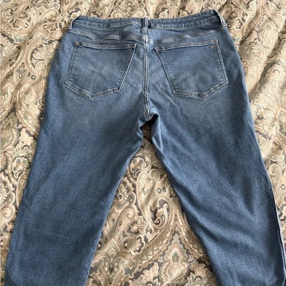 Madewell Classic Indigo Cropped Jeans - Picture 2 of 5